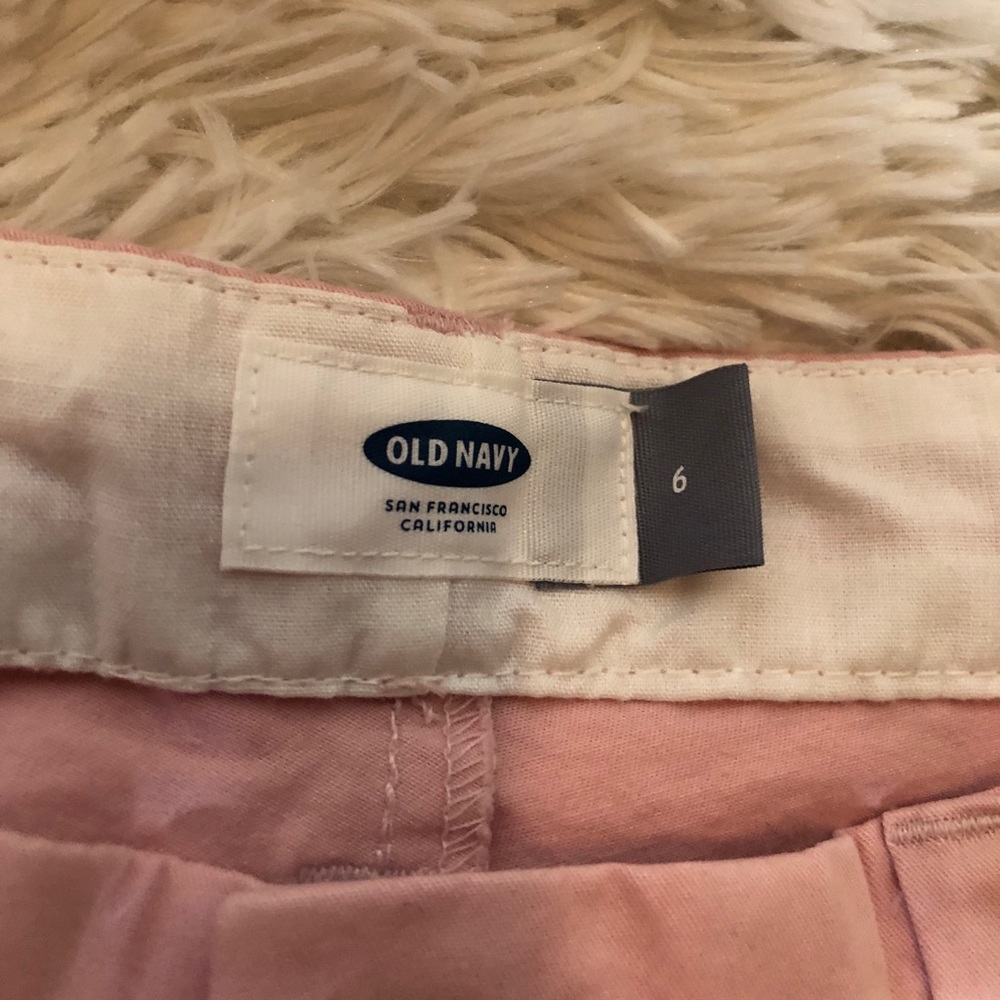 Shorts - Picture 2 of 3